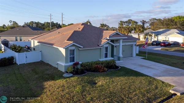 2101 SW Vixen Ct, Port St Lucie, FL 34953