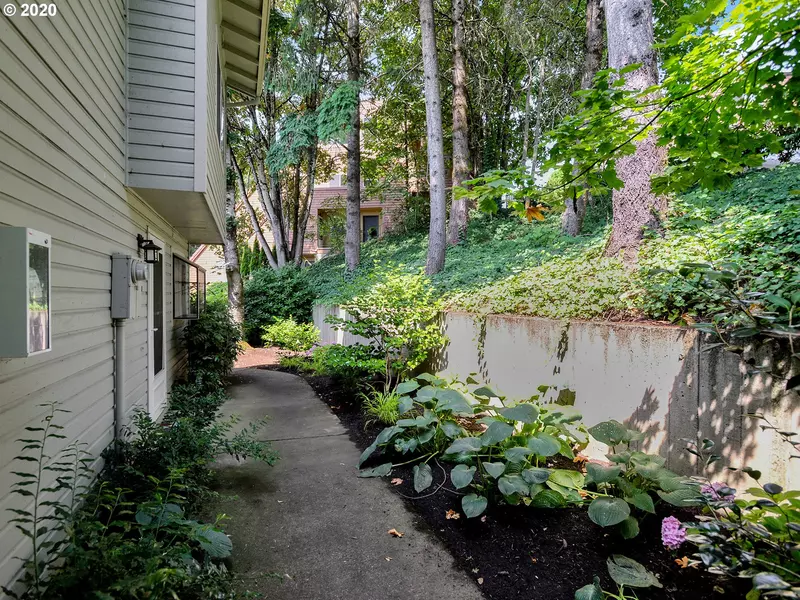 3433 MCNARY PKWY #804, Lake Oswego, OR 97035