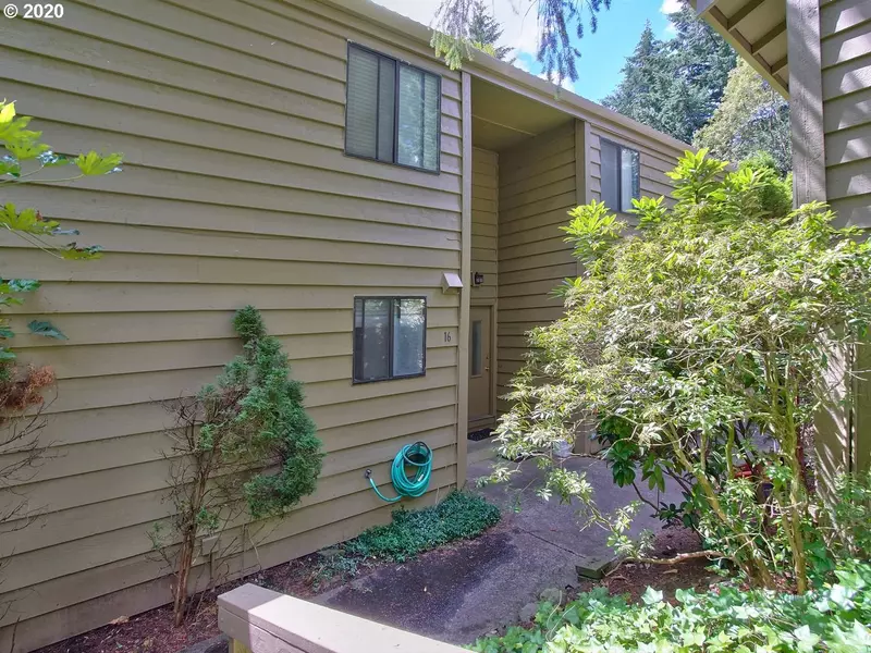 16 CERVANTES CIR #6E, Lake Oswego, OR 97035