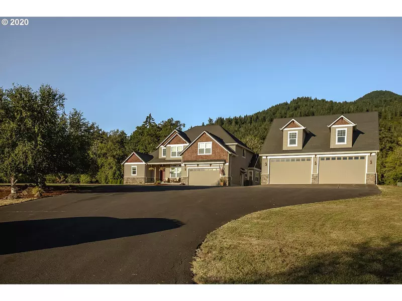 33899 MOUNT TOM DR, Harrisburg, OR 97446