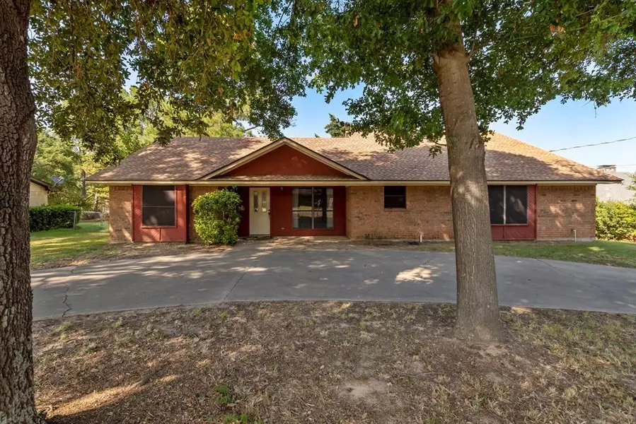 10831 Legg Drive, Kemp, TX 75143