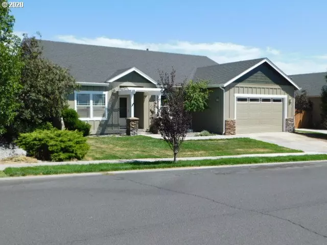 Hermiston, OR 97838,2374 NW OVERLOOK DR