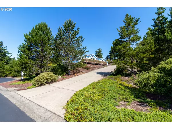 Florence, OR 97439,635 LEWIS CIRCLE CT