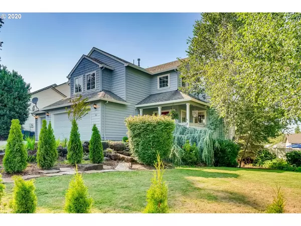 38 Sweden CIR, Silverton, OR 97381