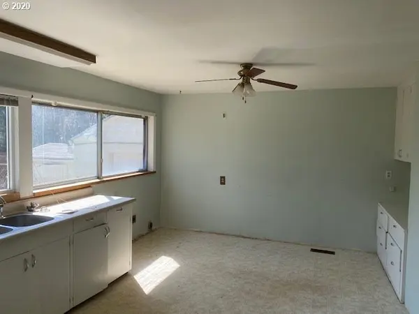 Oregon City, OR 97045,18916 LELAND RD