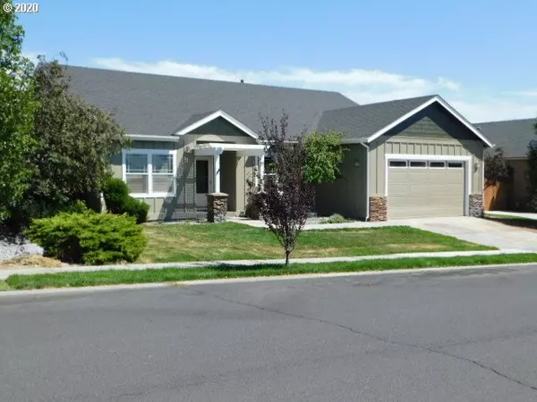 2374 NW OVERLOOK DR, Hermiston, OR 97838