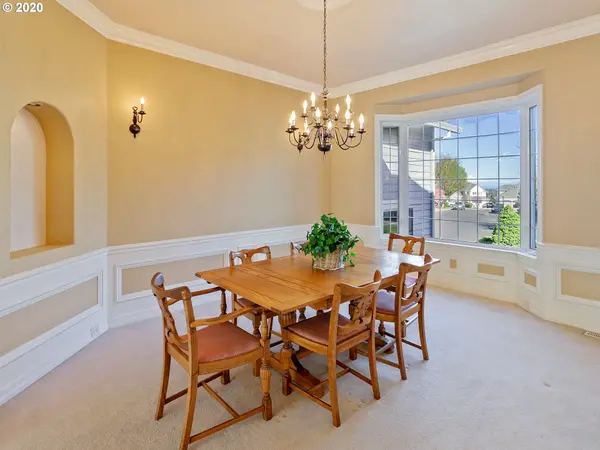 13403 SW ESSEX DR, Tigard, OR 97223