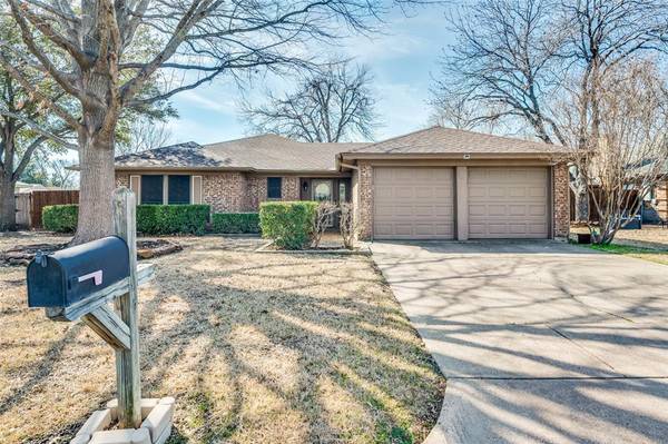 3908 Hemlock Street, Fort Worth, TX 76137