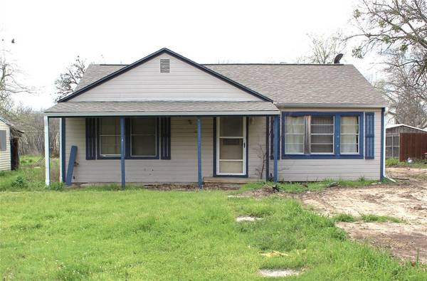 1020 N Paddock Street, Stephenville, TX 76401