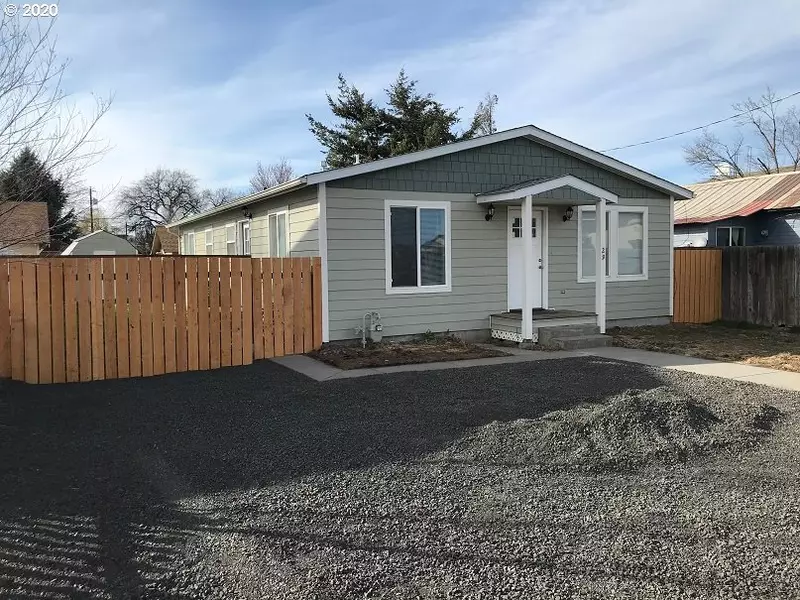 29 SE 12TH ST, Pendleton, OR 97801