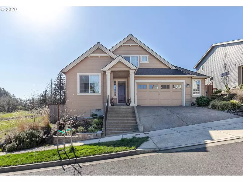 3370 VISTA HEIGHTS LN, Eugene, OR 97405