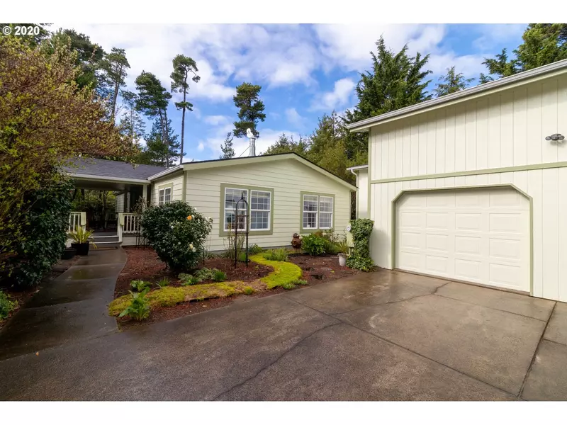 408 SHERWOOD LOOP, Florence, OR 97439