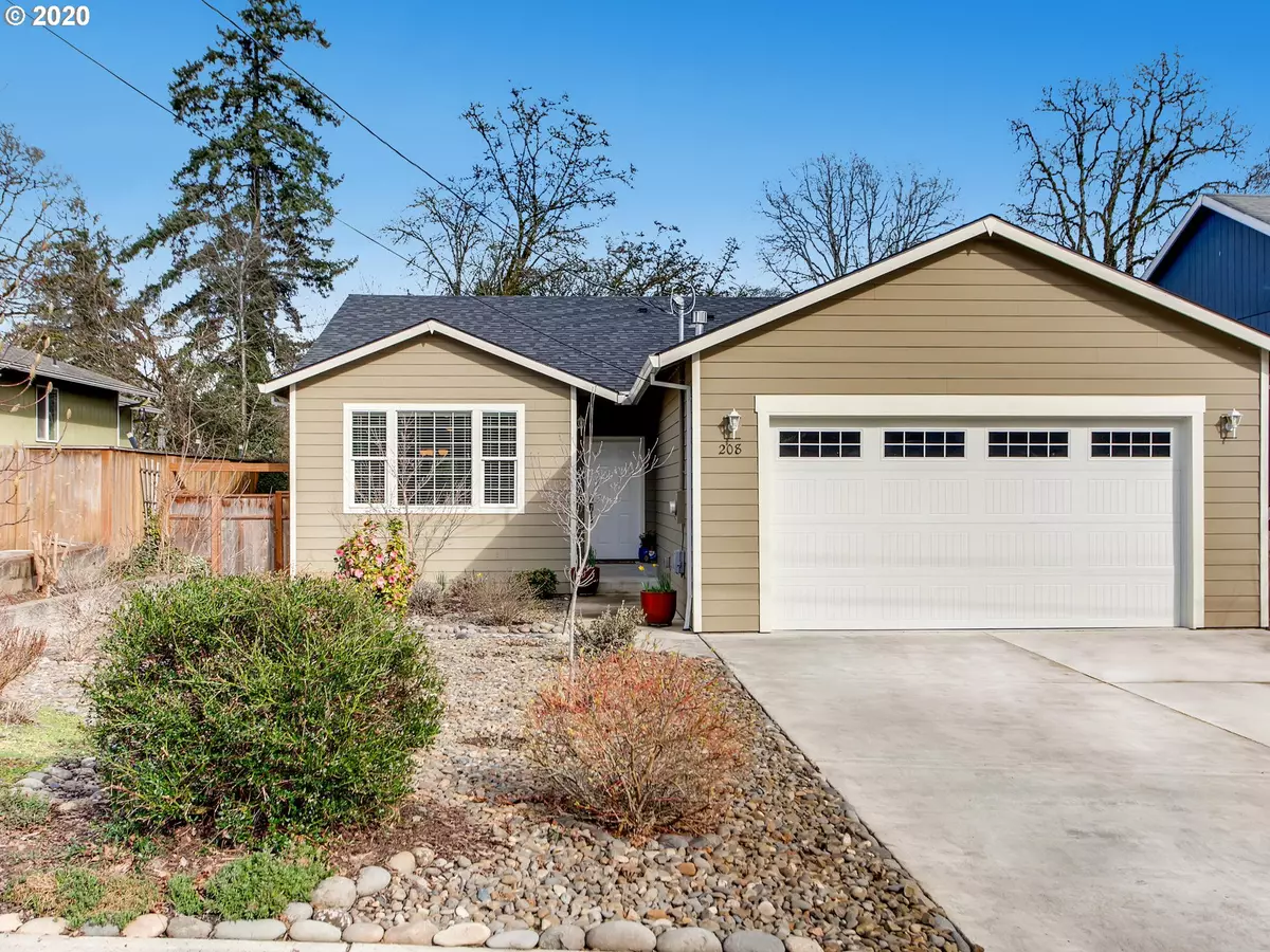 St Helens, OR 97051,208 S 9TH ST