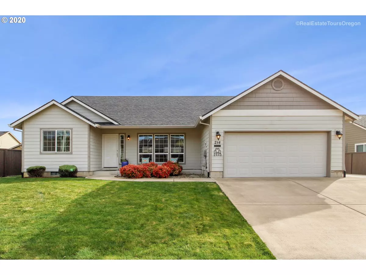 Mc Minnville, OR 97128,284 SW BLUE HERON CT