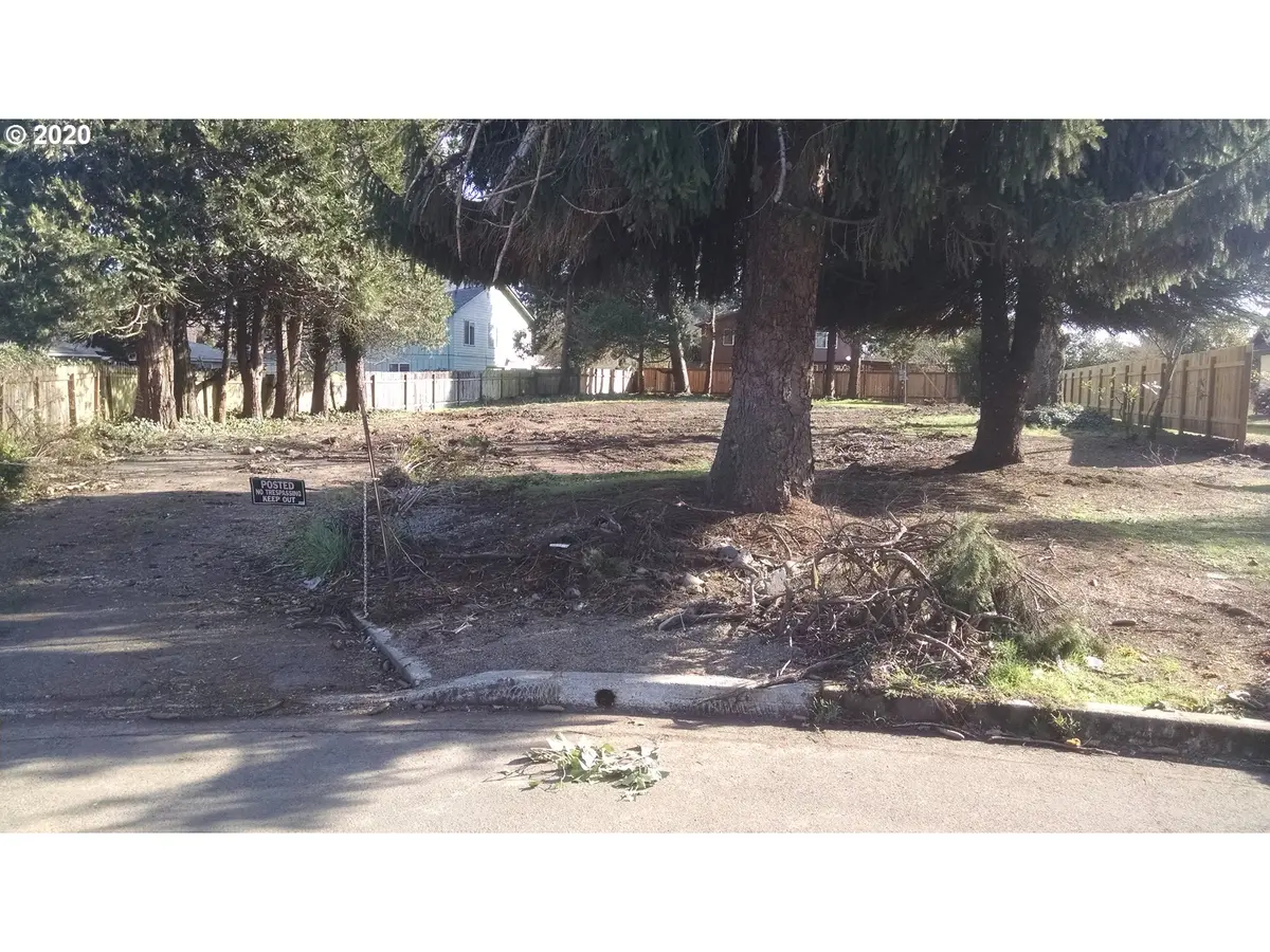 Eugene, OR 97404,124 CORLISS LN