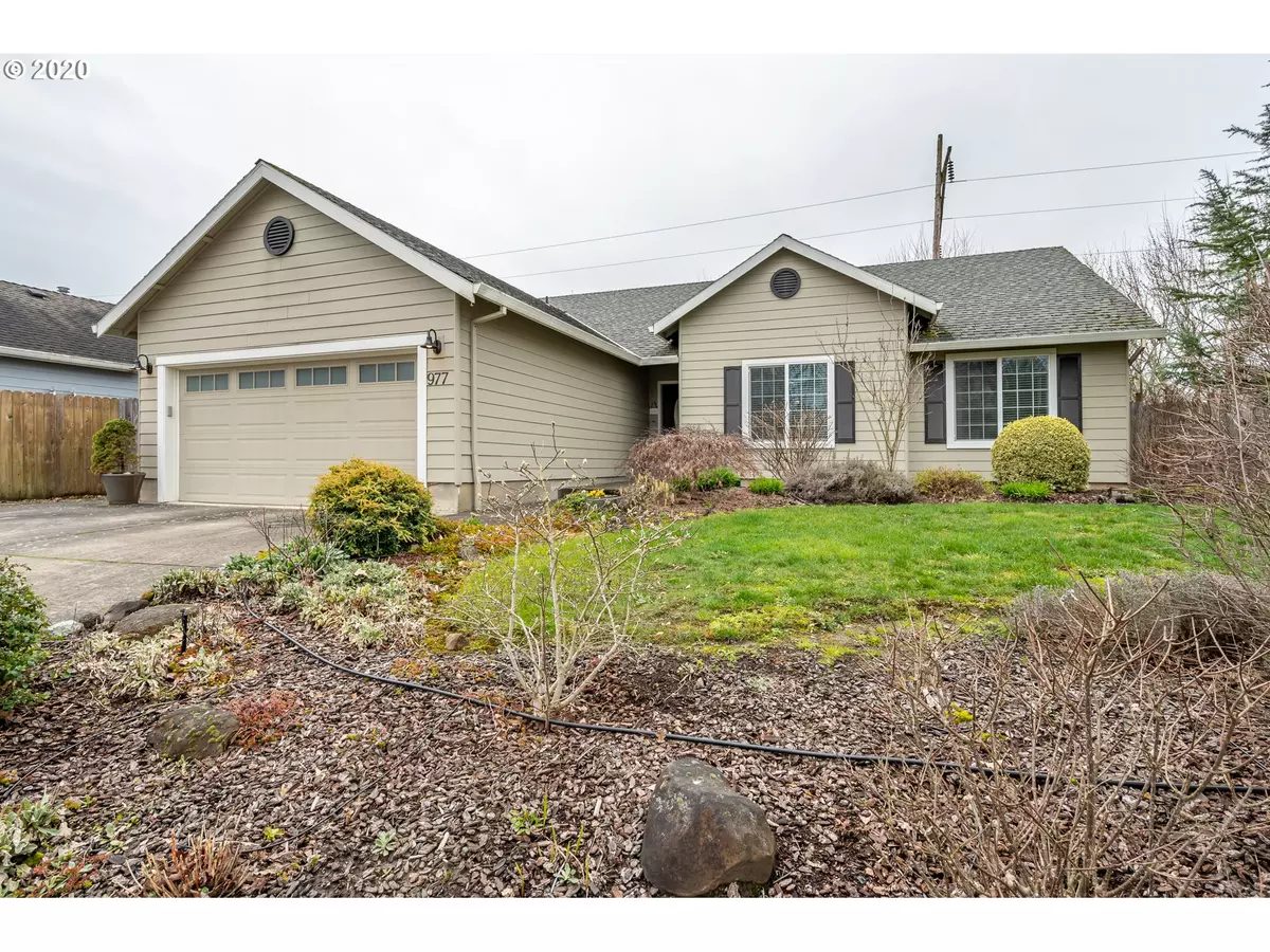 Mc Minnville, OR 97128,977 NW MEADOWS DR