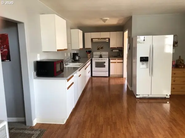 St Helens, OR 97051,105 HELENA ST