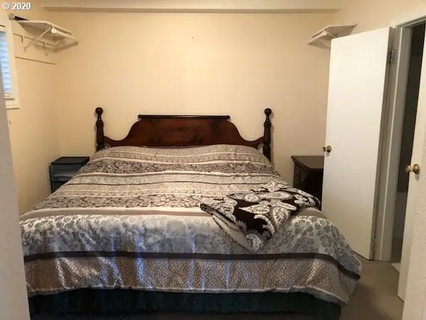 St Helens, OR 97051,105 HELENA ST