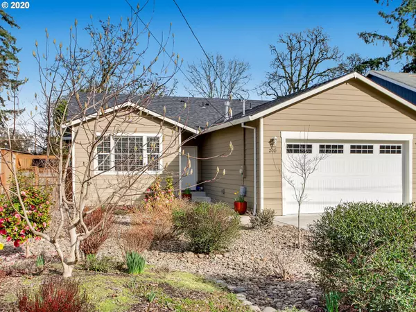 St Helens, OR 97051,208 S 9TH ST