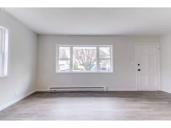 Portland, OR 97266,7407 SE 85th AVE