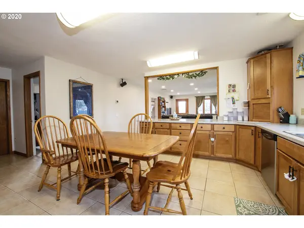 34325 MATTHEWS RD, Eugene, OR 97405