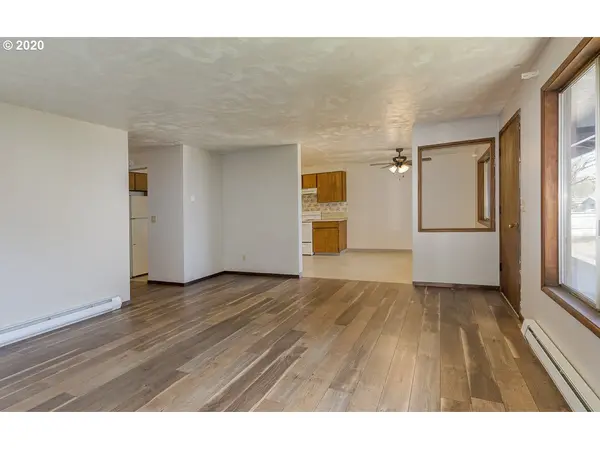 St Helens, OR 97051,325 N 9TH ST