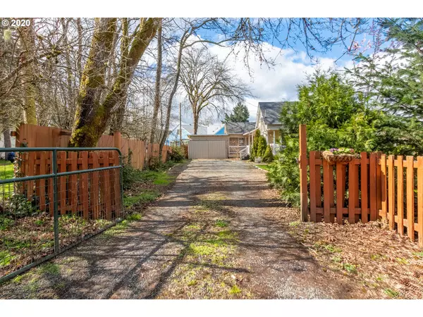 Cottage Grove, OR 97424,525 S RIVER RD