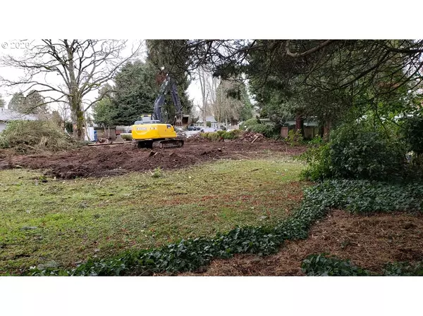 Eugene, OR 97404,124 CORLISS LN