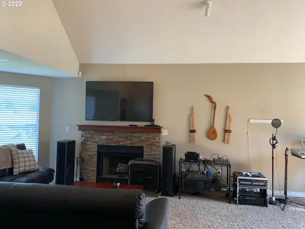 4223 SE ANDEREGG DR, Portland, OR 97236