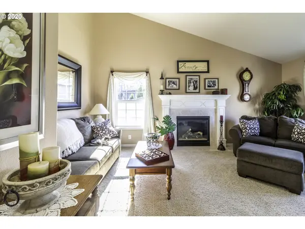 3433 QUAIL RIDGE LN, Eugene, OR 97404