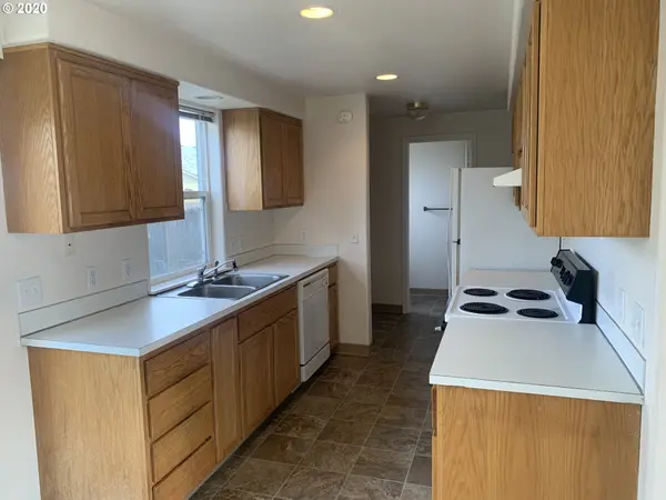 4467 FERGUS AVE, Eugene, OR 97402