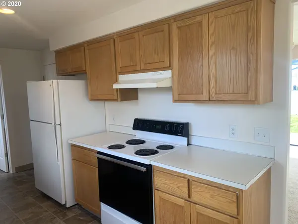 4467 FERGUS AVE, Eugene, OR 97402