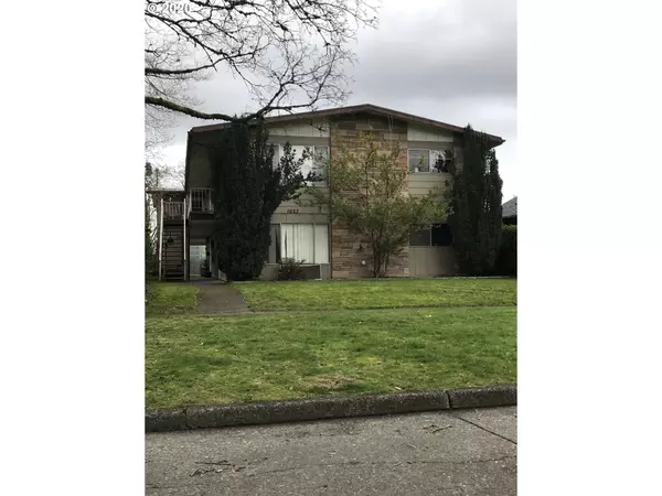 1623 8TH AVE, Longview, WA 98632