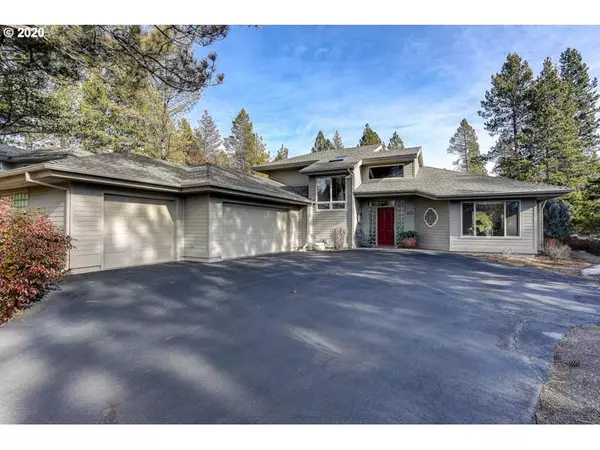 10 DOGLEG LN, Sunriver, OR 97707