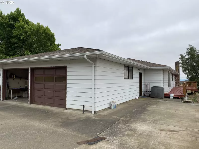 33855 SUNSET VIEW DR, Shedd, OR 97377