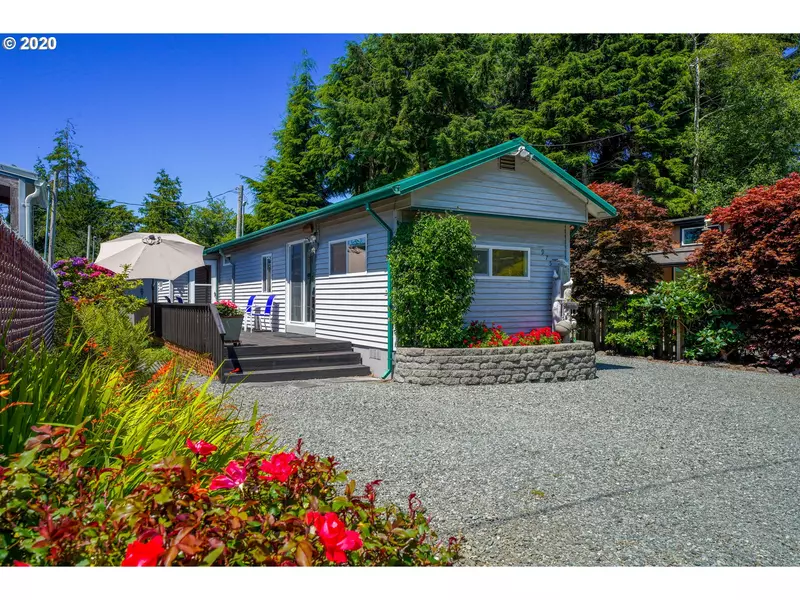 975 S EASY ST, Rockaway Beach, OR 97136