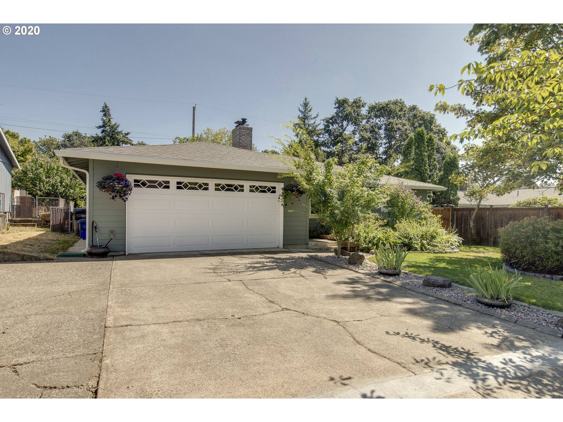 Gladstone, OR 97027,675 STONEHILL DR