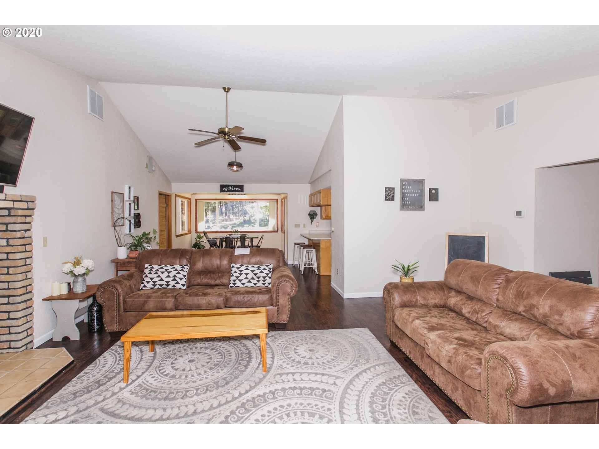 Roseburg, OR 97470,7543 NORTH BANK RD