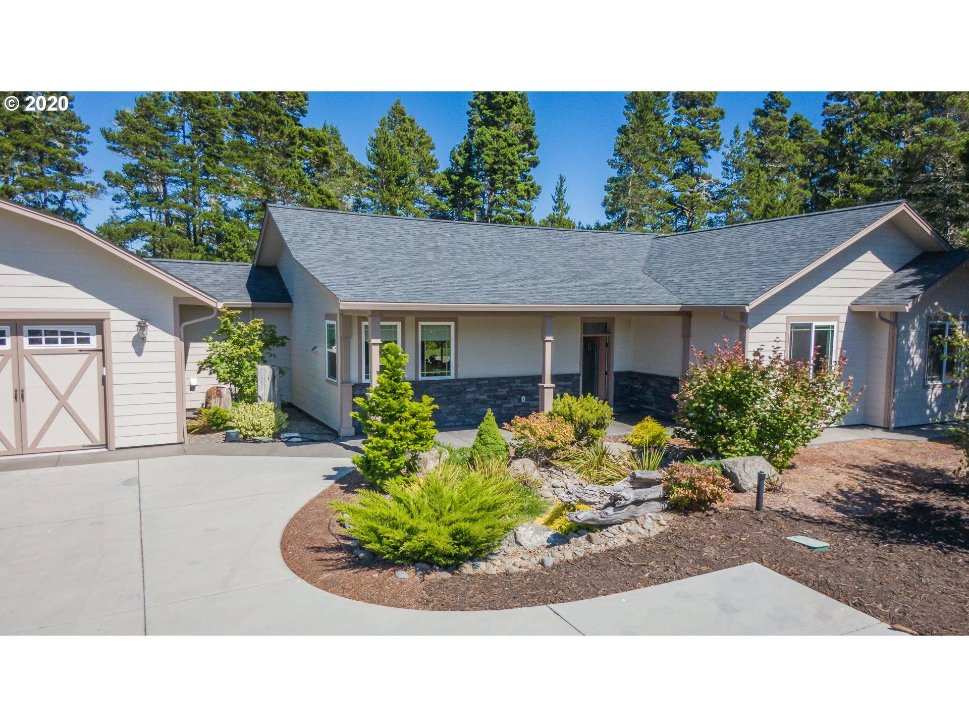 5201 Dunewood DR, Florence, OR 97439
