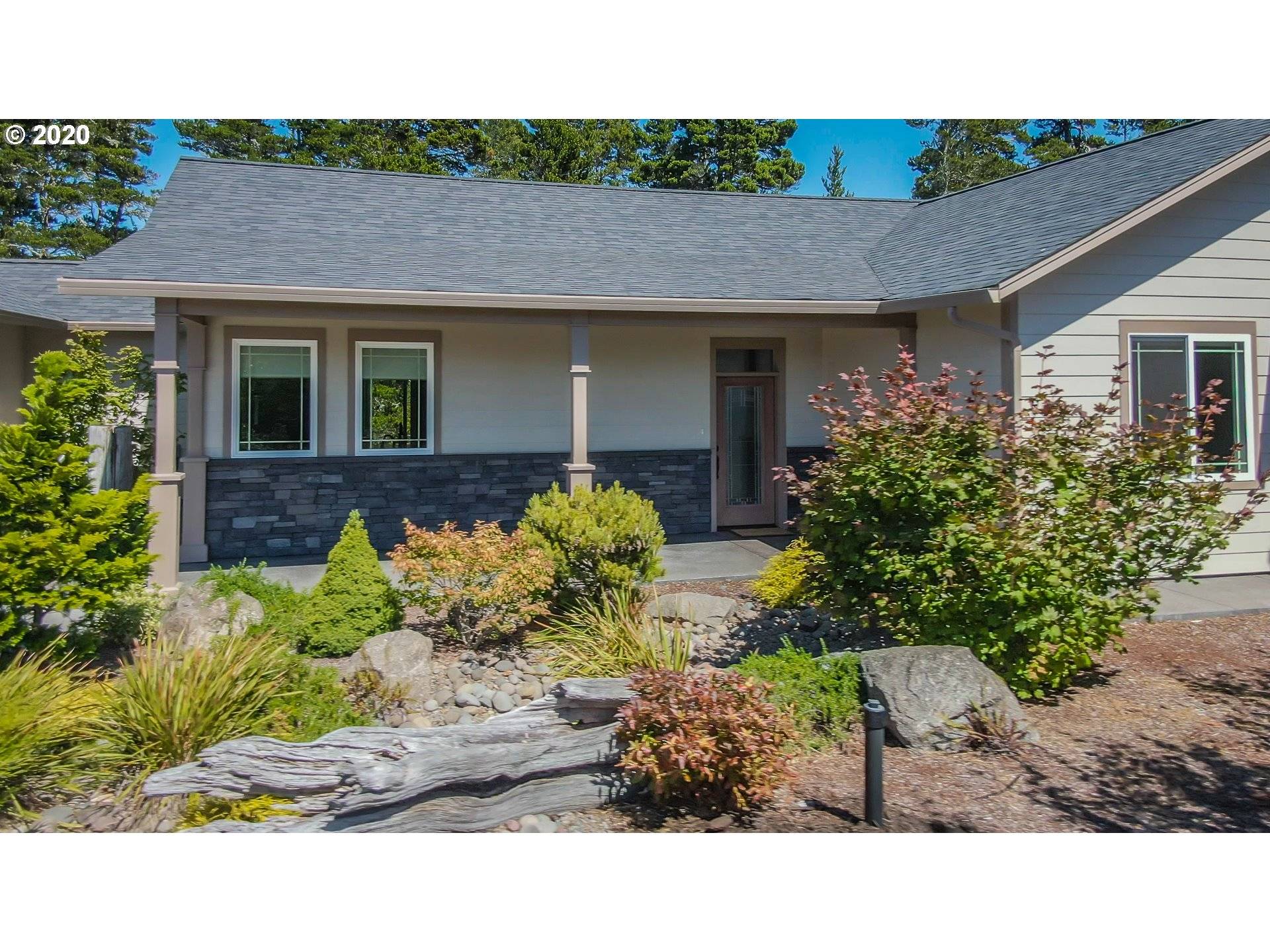 Florence, OR 97439,5201 Dunewood DR