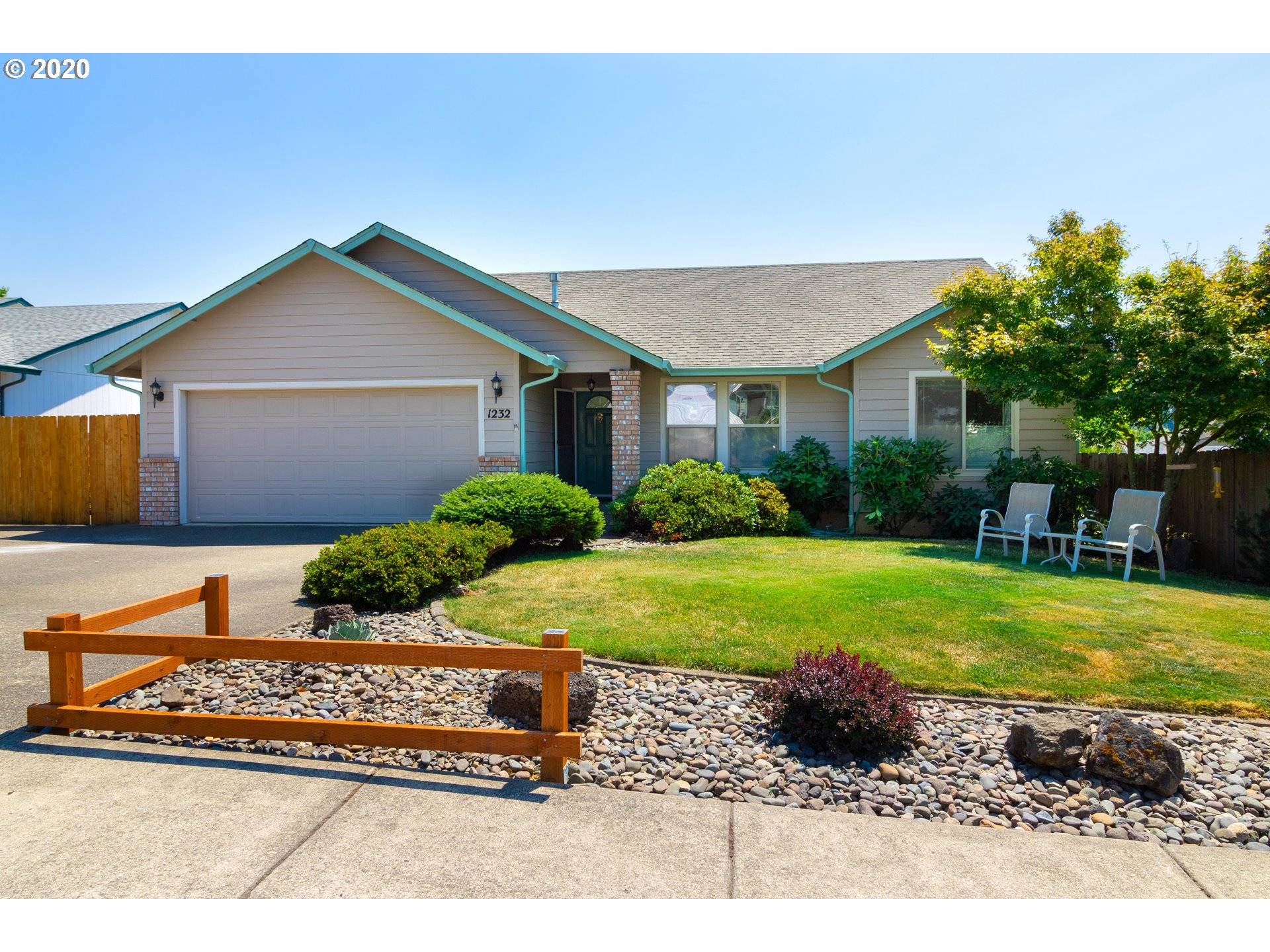 Sutherlin, OR 97479,1232 E FOURTH AVE