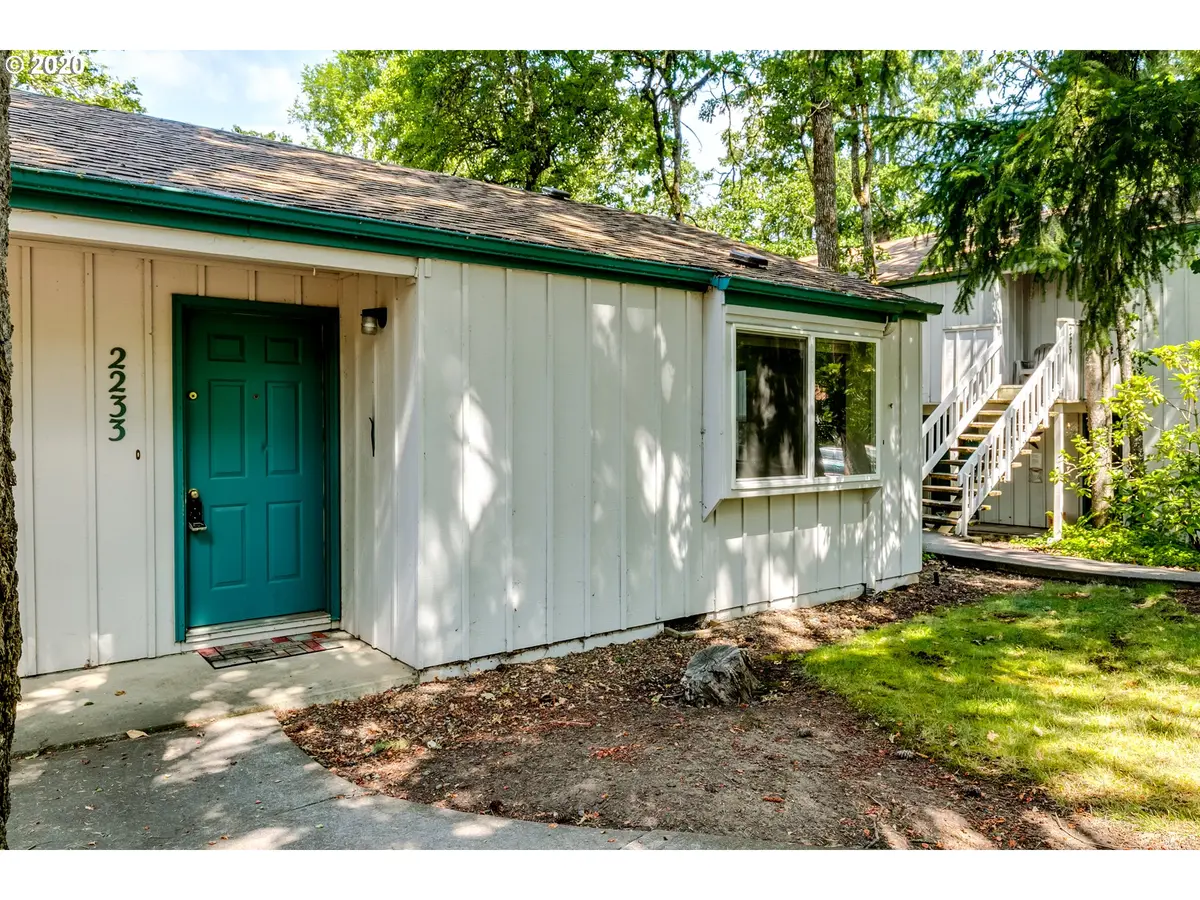 Eugene, OR 97405,2233 HAWKINS LN