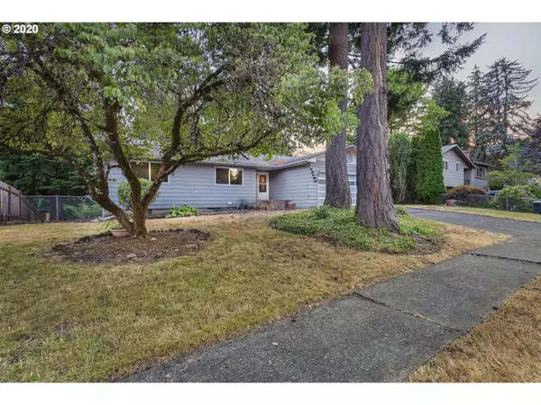 Milwaukie, OR 97267,16733 SE FIRCREST CT