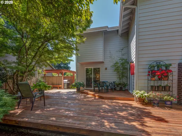 Eugene, OR 97401,1866 RUSSET DR