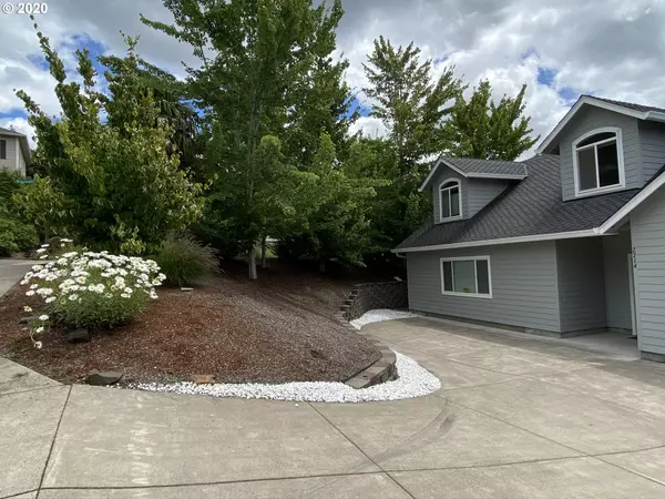 Eugene, OR 97403,2714 Moon Mountain DR