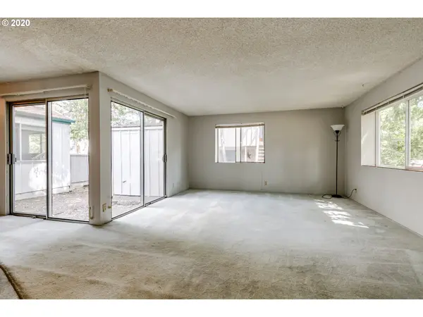 Eugene, OR 97405,2233 HAWKINS LN