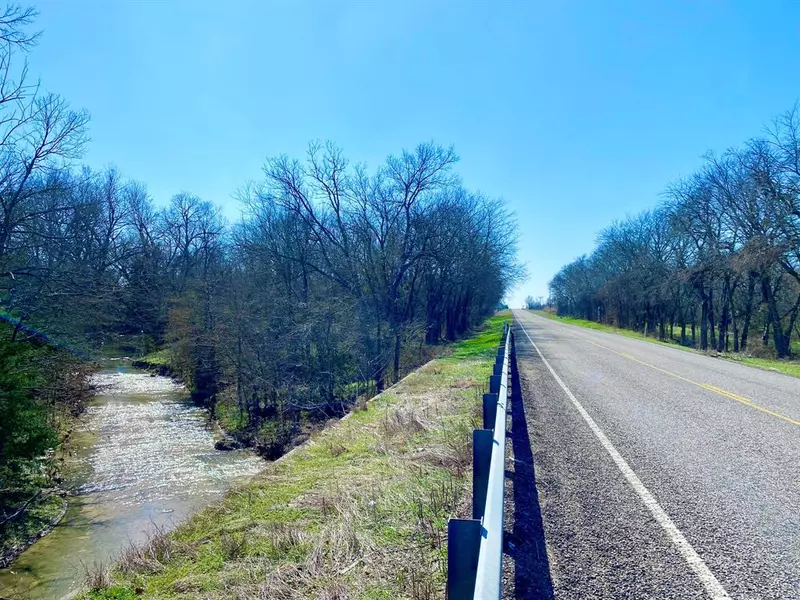 3887 State Highway 34, Honey Grove, TX 75446