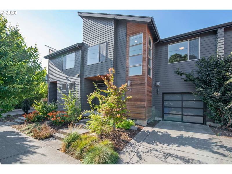 37 NE SKIDMORE ST, Portland, OR 97211