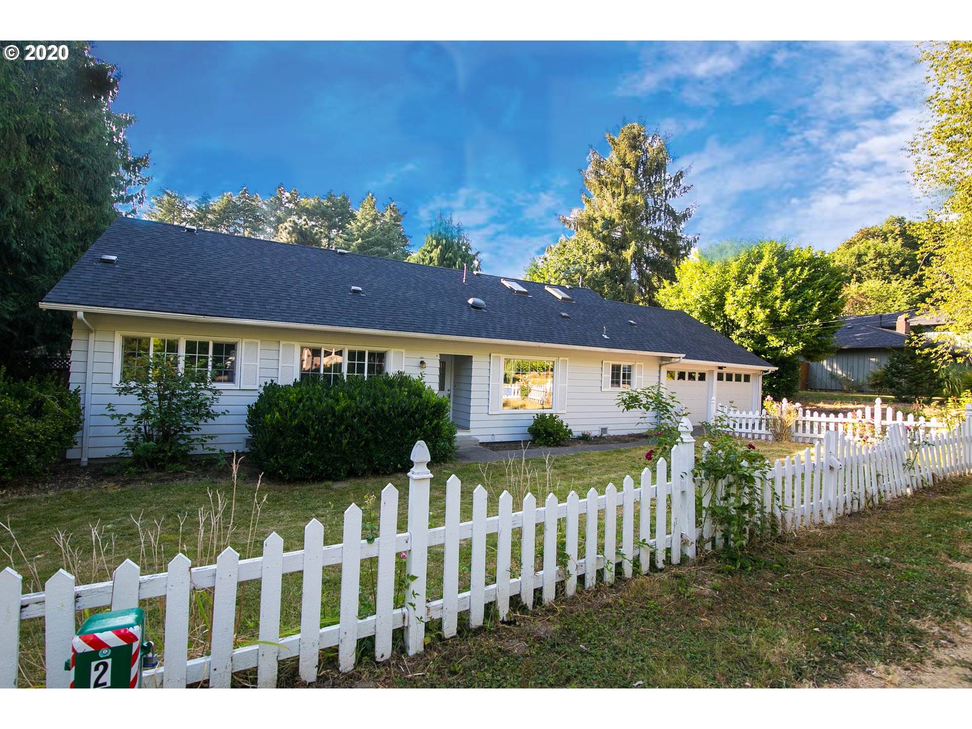 1625 SHADOW WOOD DR, West Linn, OR 97068