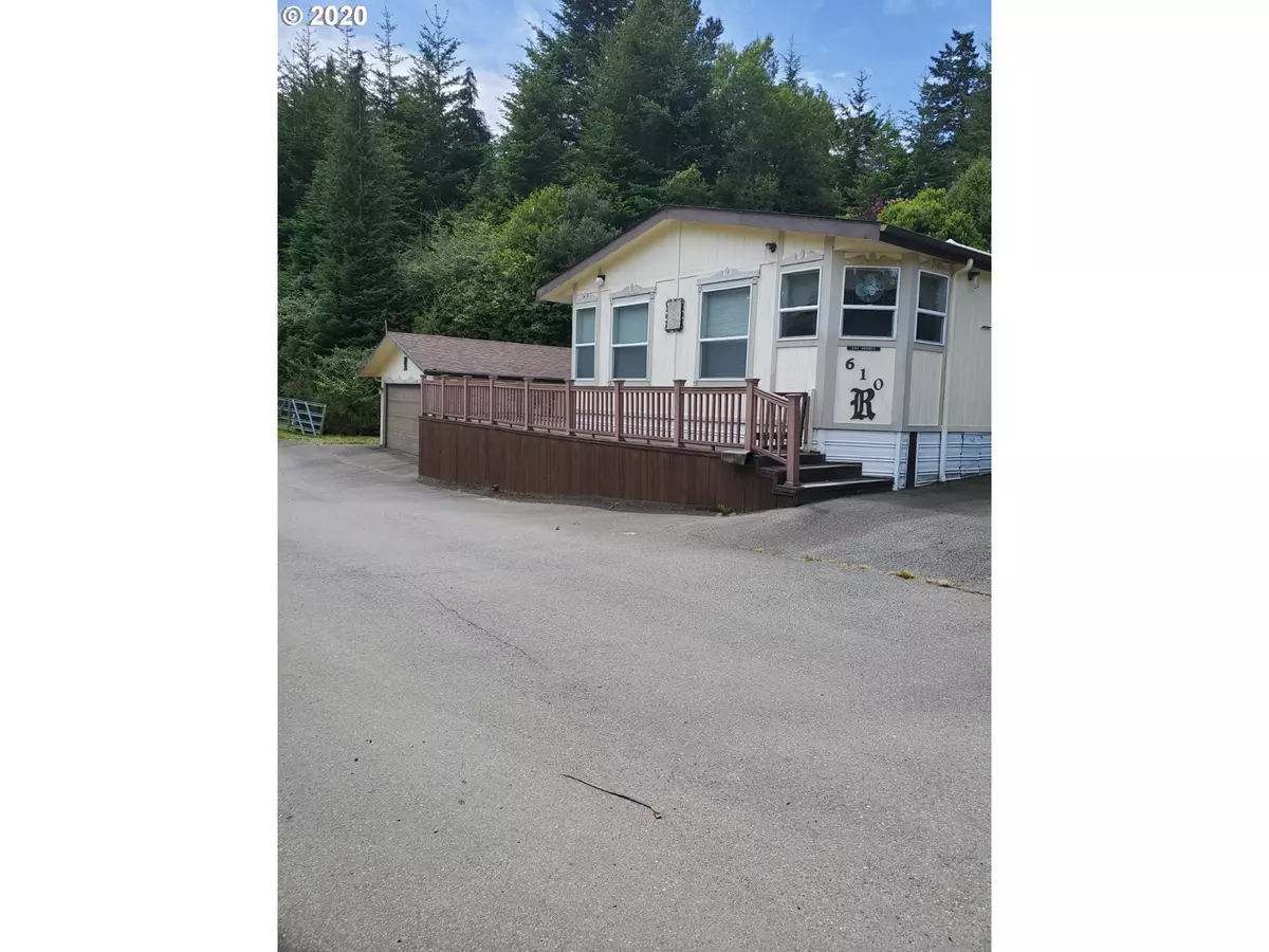 Coos Bay, OR 97420,610 SHOREPINES AVE